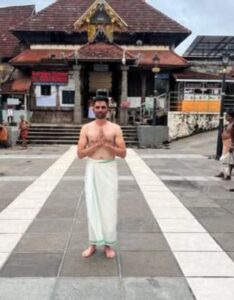 keshav maharaj in Temple